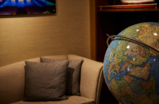 Artwork_CTA_525x343 up close photo of globe on desk